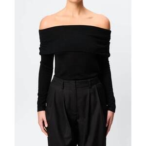 NEW OLIVACEOUS the maren off-shoulder top in black